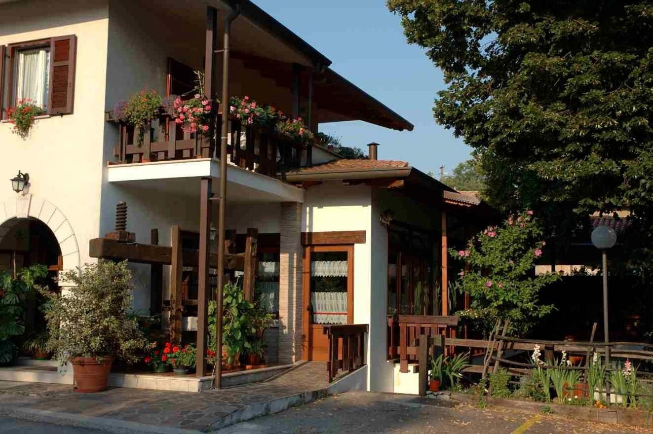 Lokanda Devetak Savogna dʼIsonzo المظهر الخارجي الصورة